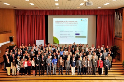 Divulgar a investigação e o conhecimento: O IAPN